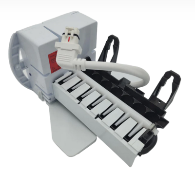 GE Refrigerator Ice Maker Assembly